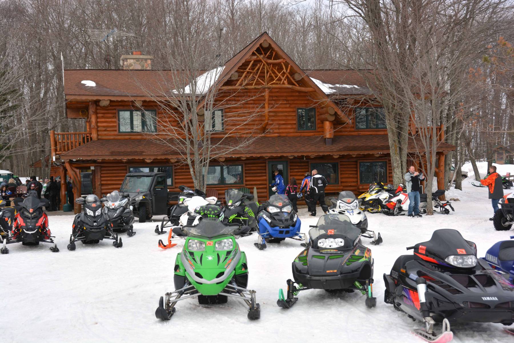 Cable, WI Trailside Snowmobile Lodging
