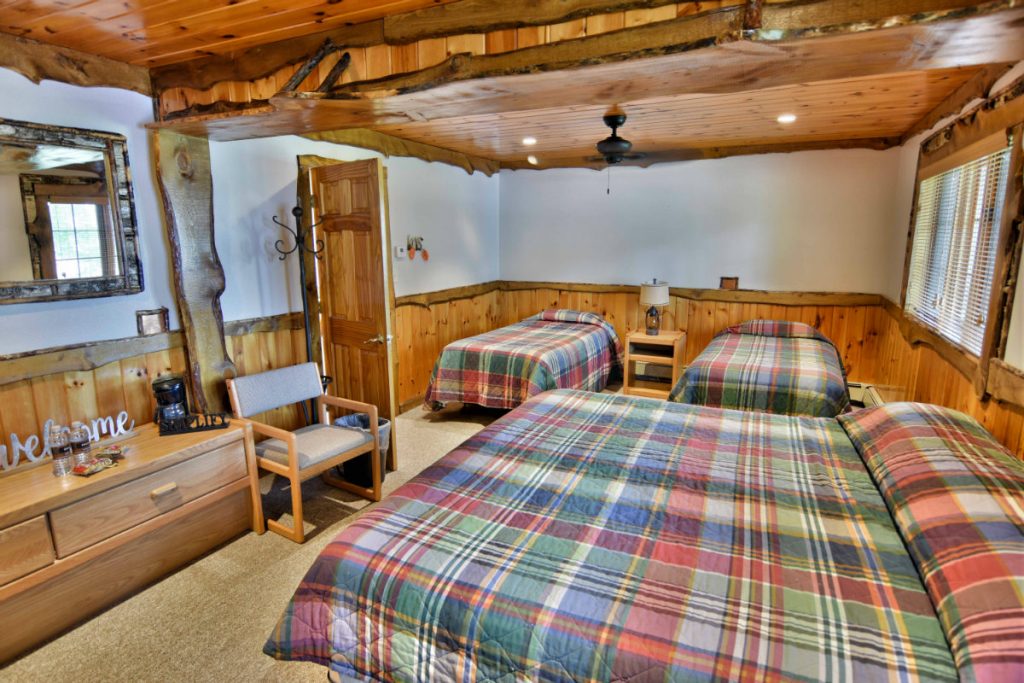 Lodge Room 1 | Lake Namakagon Lodging | Four Seasons Resort